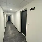 The 9th Floor שיופוק