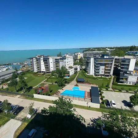 The 9th Floor * Siófok
