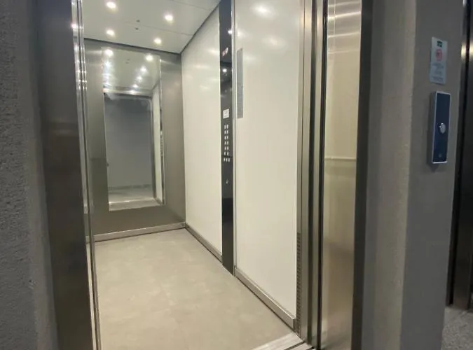 アパート The 9th Floor シオーフォク
